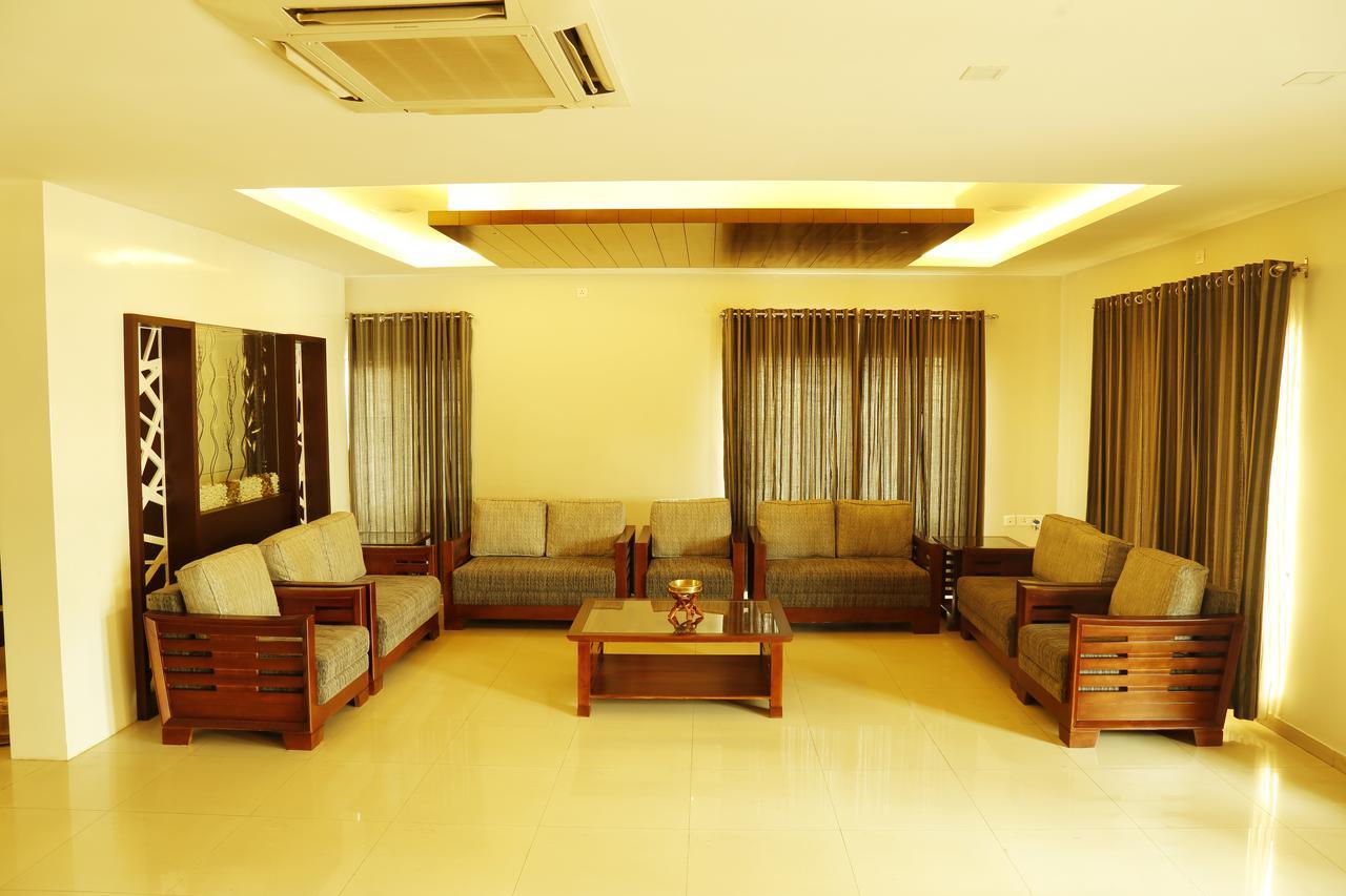 Rydges Inn Kottakkal Esterno foto